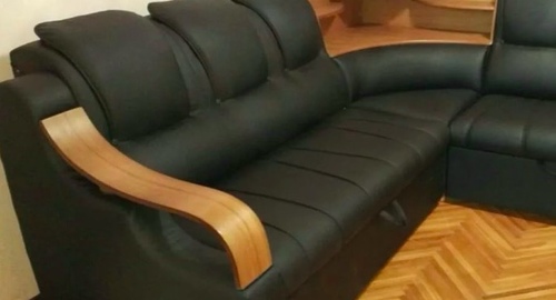 Перетяжка кожаного дивана. Русско-Высоцкое